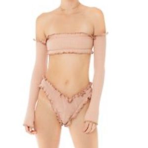 are you am i tiiu top in nude